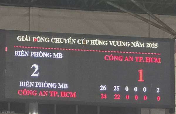 Màn rượt đuổi tỉ số giữa Biên phòng và Công an TP. HCM kéo dài đến hơn 0h ngày 9/4