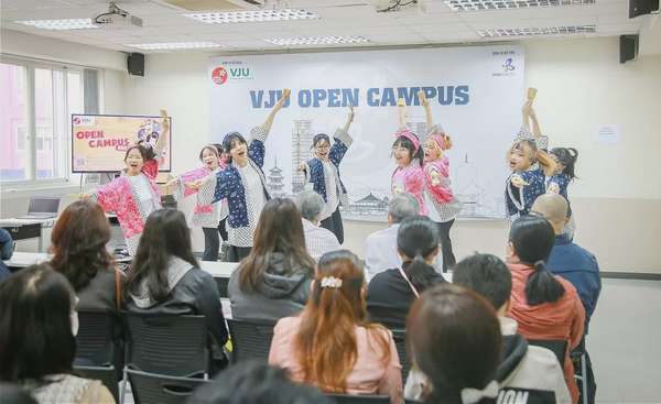 Cơ hội học thử nhiều ngành mới tại VJU Open Campus 2025