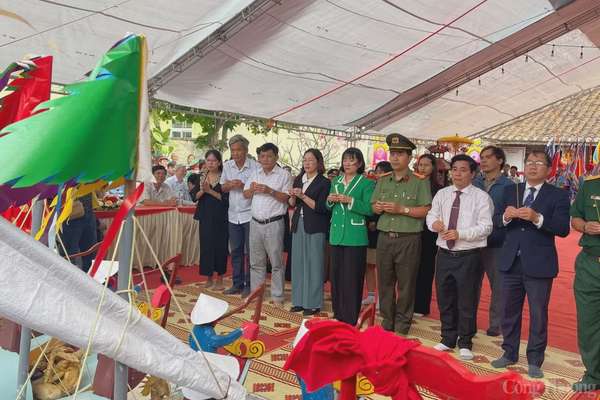 Đây cũng là dịp để giáo dục truyền thống yêu nước cho thế hệ trẻ, đặc biệt là với chủ quyền Hoàng Sa, Trường Sa thiêng liêng của Tổ quốc Đây cũng là dịp để giáo dục truyền thống yêu nước cho thế hệ trẻ, đặc biệt là với chủ quyền Hoàng Sa, Trường Sa thiêng liêng của Tổ quốc