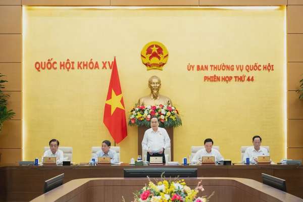 Phiên họp thứ 44 của Ủy ban Thường vụ Quốc hội