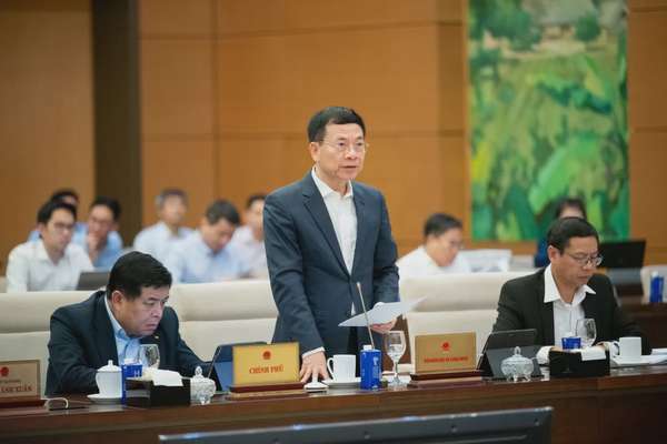 Bộ trưởng Bộ Khoa học và Công nghệ Nguyễn Mạnh Hùng