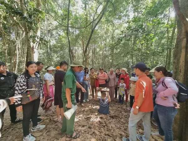 Địa đạo Củ Chi - điểm đến về nguồn thu hút khách du lịch dịp 30/4