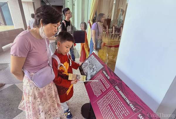 Dinh Độc Lập hút khách trong những ngày tháng 4 lịch sử