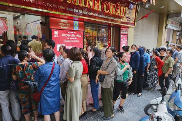 Giá vàng đạt 120 triệu đồng/lượng: Nên để tiền vào đâu?