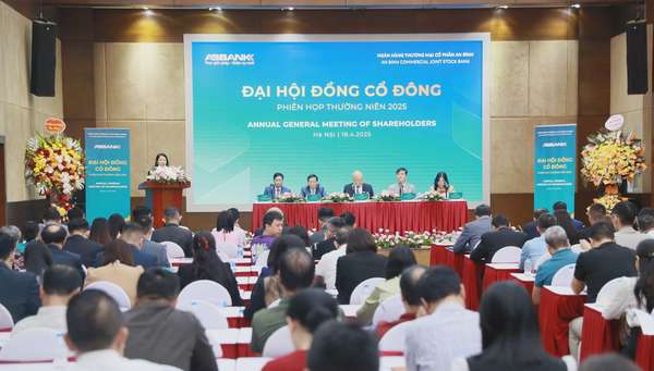Ngân hàng ‘chạy đà’ 2025: Những tiếng nói từ đại hội cổ đông