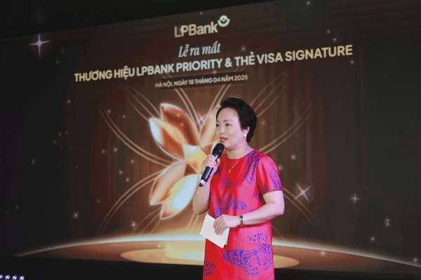 Ngân hàng Lộc Phát ra mắt thương hiệu LPBank Priority và thẻ LPBank Visa Signature