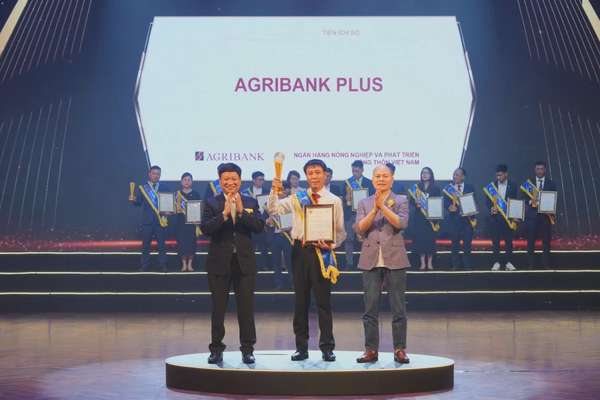 06 Hệ thống công nghệ/Sản phẩm dịch vụ Agribank xuất sắc được công nhận 'Giải thưởng Sao Khuê 2025'
