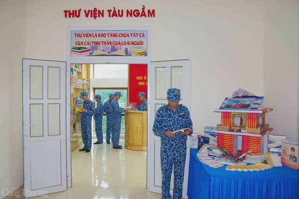 Đọc sách: Thói quen nuôi dưỡng tinh thần chiến sĩ Hải quân