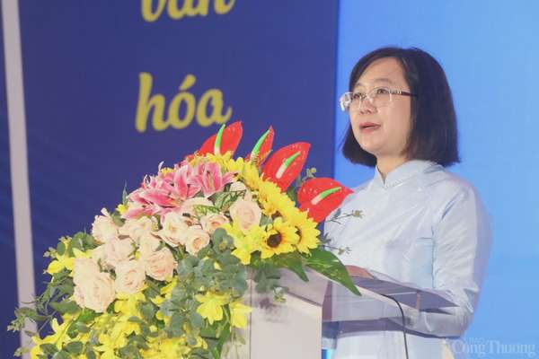 Bà Nguyễn Thu Phương PGĐ sở Văn hóa Thể thao phát biểu tại lễ khai mạc