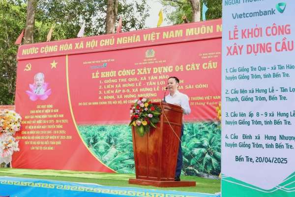 Vietcombank tài trợ 10 tỷ đồng xây dựng 4 cầu giao thông nông thôn tại Bến Tre