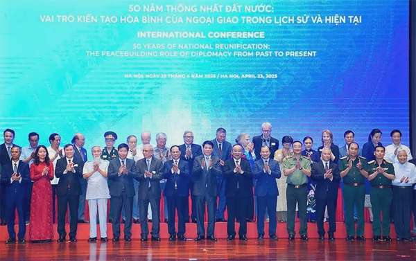 Ngoại giao đi đầu kiến tạo hòa bình, bảo vệ Tổ quốc