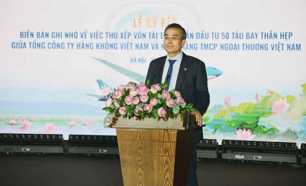 Vietcombank rót vốn cho 50 máy bay của Vietnam Airlines