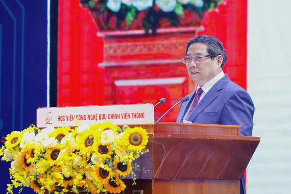 Thủ tướng Phạm Minh Chính phát biểu tại lễ phát động Phong trào thi đua "Cả nước thi đua đổi mới sáng tạo, chuyển đổi số" - Ảnh: VGP/Nhật Bắc