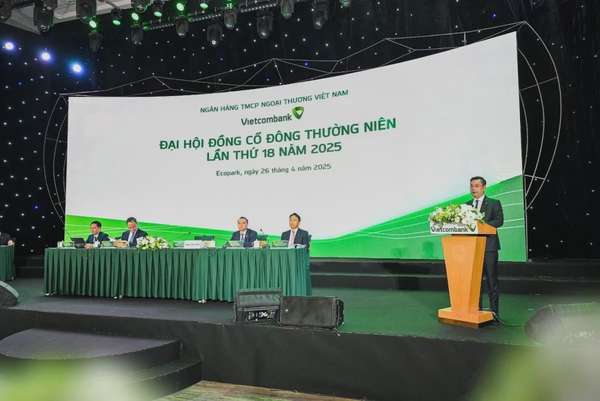 ĐHĐCĐ Vietcombank 2025 sẽ phát hành hơn 543 triệu cổ phiếu riêng lẻ, kiện toàn nhân sự cấp cao