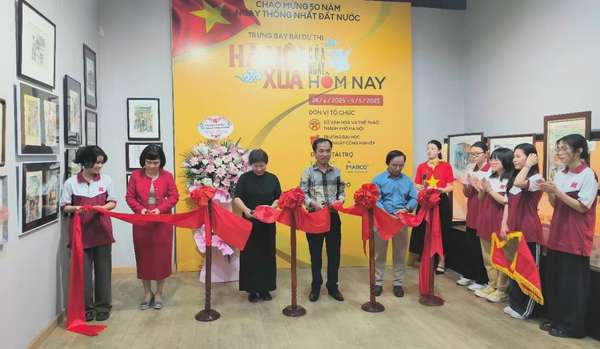 Sinh viên Mỹ thuật “vẽ” tình yêu với Thủ đô Hà Nội