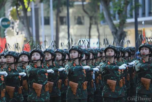 Chùm ảnh: Tổng duyệt diễu binh, diễu hành mừng đại lễ 30/4