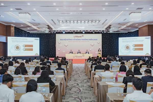 Đại hội cổ đông 2025: LPBank xác định tầm nhìn chiến lược trong kỷ nguyên số