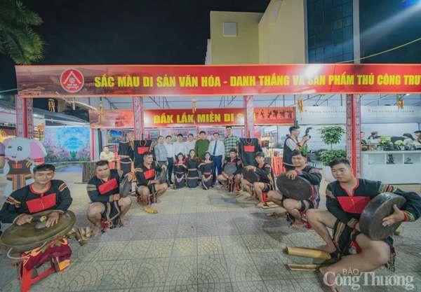 Triển lãm du lịch và di sản văn hóa Việt tại Huế
