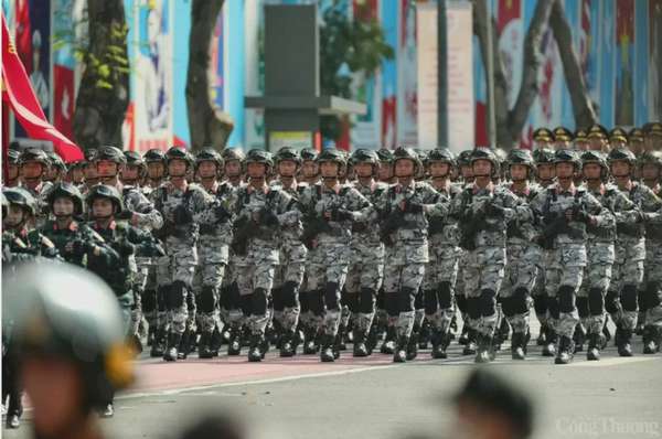 Sự kiện diễu binh tại TP. Hồ Chí Minh được nhiều người dân trên cả nước quan tâm. Ảnh: Nguyễn Ngọc/Báo Công Thương