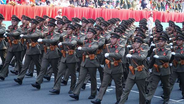 Chùm ảnh: Lễ diễu binh, diễu hành kỷ niệm 50 năm Ngày Giải phóng miền Nam, thống nhất đất nước