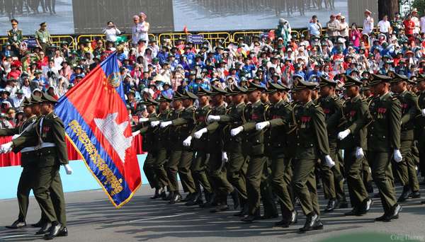 Chùm ảnh: Lễ diễu binh, diễu hành kỷ niệm 50 năm Ngày Giải phóng miền Nam, thống nhất đất nước