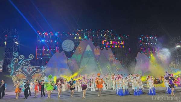Chùm ảnh: Rực rỡ Carnaval Hạ Long 2025 kết nối di sản