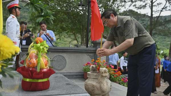 Thủ tướng Chính phủ Phạm Minh Chính làm việc tại Côn Đảo