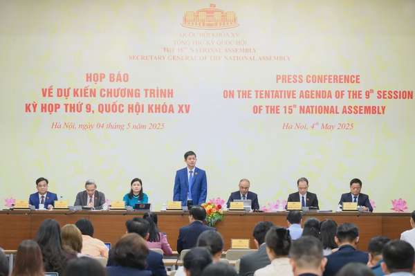Tổng thư ký, Chủ nhiệm VPQH Lê Quang Tùng