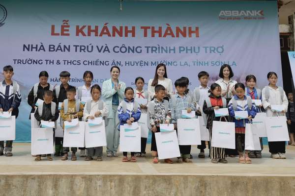 Khánh thành trường học cho học sinh miền núi Sơn La