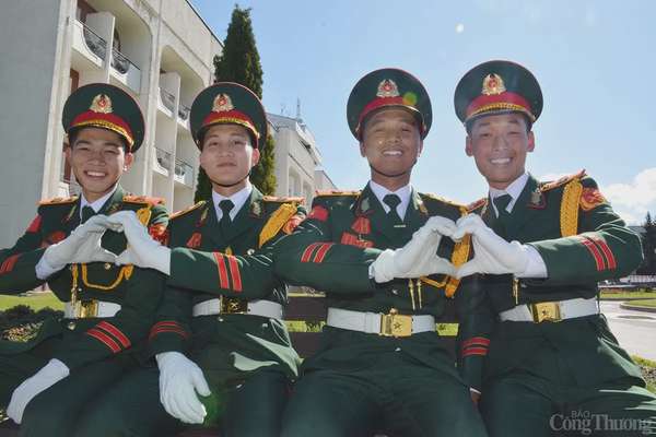 Chùm ảnh: Đoàn Quân đội nhân dân Việt Nam chuẩn bị cho buổi tổng duyệt tại Quảng trường Đỏ