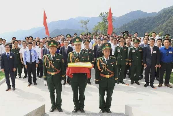 Điện Biên: Khánh thành cột cờ A Pa Chải - biểu tượng thiêng liêng nơi cực Tây Tổ quốc