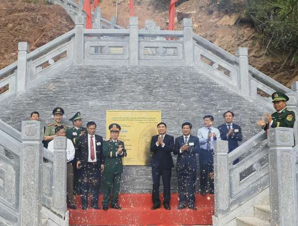 Điện Biên: Khánh thành cột cờ A Pa Chải - biểu tượng thiêng liêng nơi cực Tây Tổ quốc