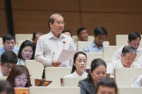 Đại biểu Quốc hội Trình Lam Sinh (Đoàn An Giang)
