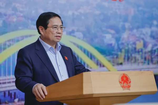 Thủ tướng Phạm Minh Chính, Trưởng Ban Chỉ đạo Nhà nước các công trình, dự án quan trọng quốc gia, trọng điểm ngành giao thông vận tải chủ trì Phiên họp thứ 17 của Ban Chỉ đạo - Ảnh: VGP/Nhật Bắc