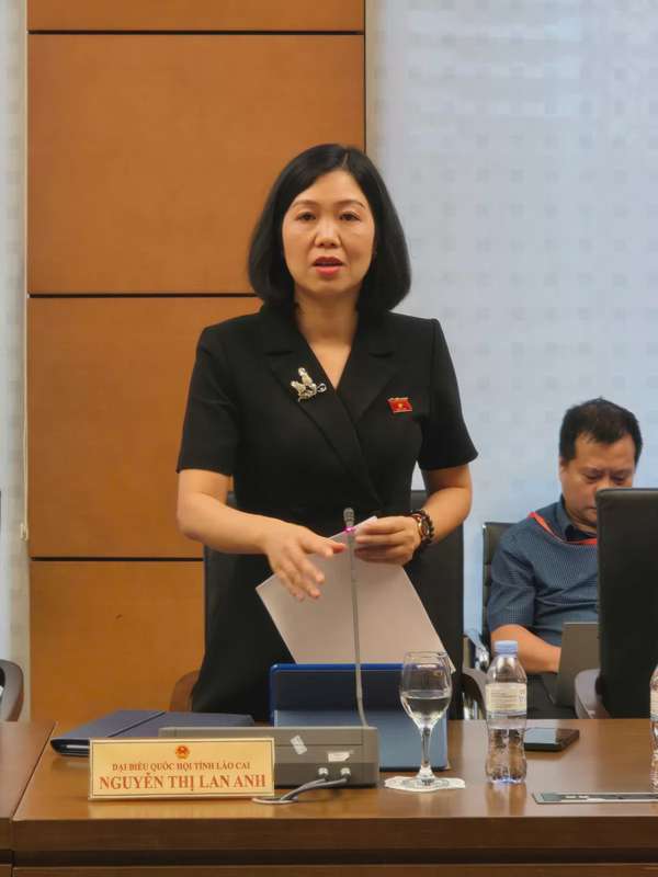 Đại biểu Quốc hội Nguyễn Thị Lan Anh (Đoàn Lào Cai) bày tỏ sự đồng thuận về sự cần thiết sửa luật nhằm thể chế hóa chủ trương lớn của Đảng và Nhà nước.