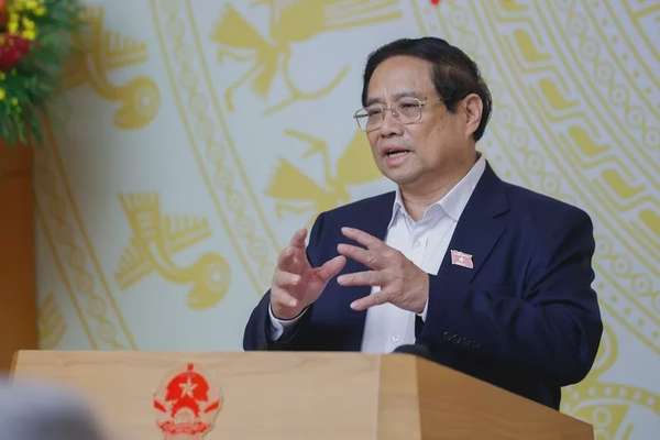 Thủ tướng Phạm Minh Chính phát biểu khai mạc phiên họp lần thứ 4 Ban Chỉ đạo Trung ương triển khai xóa nhà tạm, nhà dột nát trên phạm vi cả nước - Ảnh: VGP/Nhật Bắc