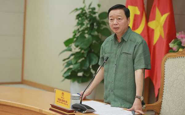 Phó Thủ tướng Trần Hồng Hà cho rằng cần chú trọng đến vai trò cộng đồng, giữ dân mới giữ được rừng, người dân phải có sinh kế, cuộc sống ổn định từ chính sách nuôi, trồng phát triển, thu hoạch cây dược liệu. Ảnh: VGP/Minh Khôi