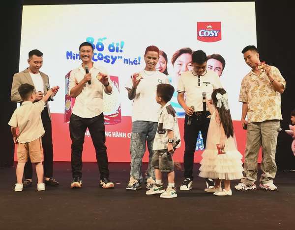 Buổi ra mắt cặp bố con của chương trình 