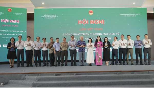 Bộ Công Thương tổ chức hội nghị liên kết vùng phát triển thương mại điện tử