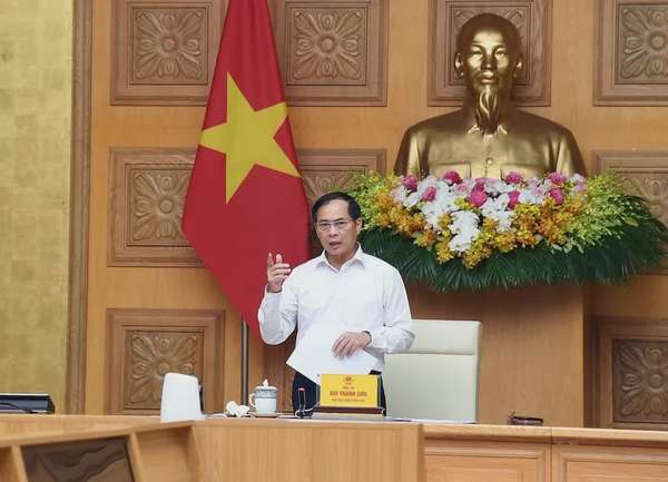Phó Thủ tướng Bùi Thanh Sơn chủ trì Phiên họp thứ nhất Tổ công tác của Thủ tướng Chính phủ về cao điểm đấu tranh, ngăn chặn, đẩy lùi tội phạm buôn lậu, gian lận thương mại, hàng giả - Ảnh: VGP/Hải Minh