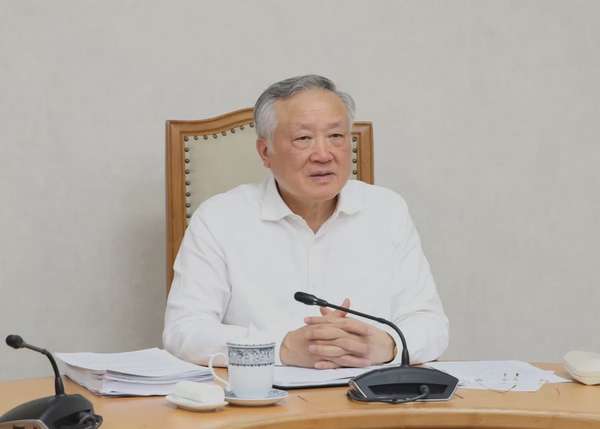 Phó Thủ tướng Thường trực Chính phủ Nguyễn Hòa Bình làm việc với Bộ Nội vụ về rà soát, xây dựng Nghị định về phân cấp, phân quyền - Ảnh: VGP/Nguyễn Hoàng