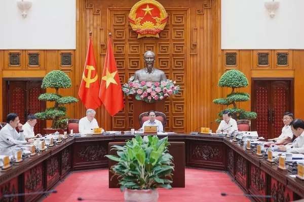 Thủ tướng Phạm Minh Chính: Quy định rõ trách nhiệm trong quản lý an toàn thực phẩm - Ảnh: VGP/Nhật Bắc