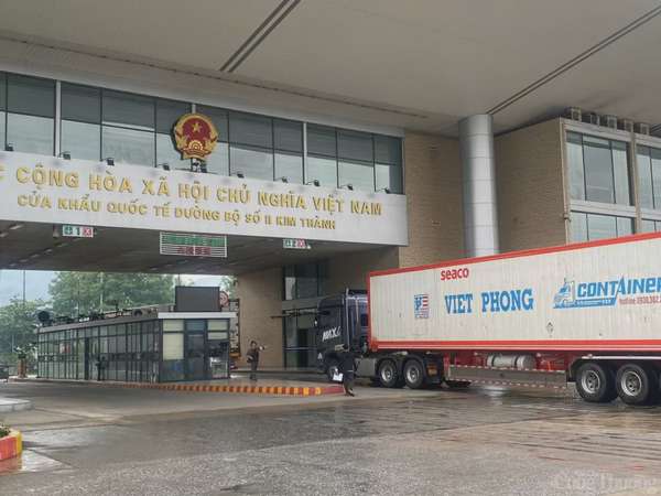 Xuất nhập khẩu qua cửa khẩu Kim Thành đạt trên 440 triệu USD