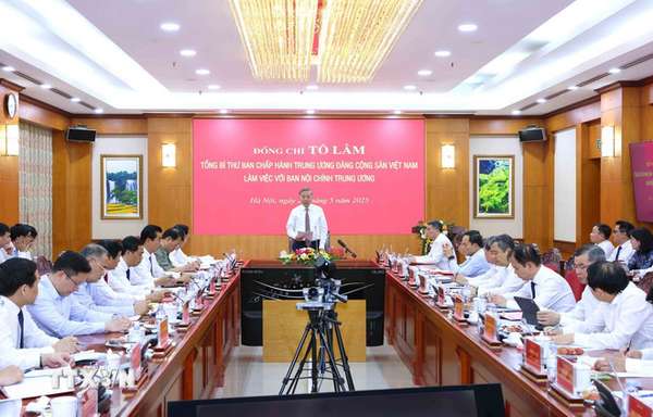 ttxvn-tong-bi-thu-to-lam-lam-viec-voi-ban-noi-chinh-trung-uong-8048017-1.jpg