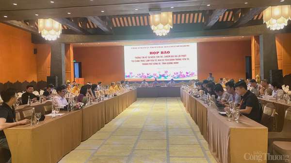 Quảng Ninh: Tôn trí, chiêm bái Xá lợi Phật sự kiện tâm