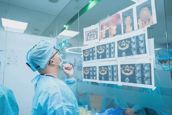 Trồng răng implant all on 4 tại Bệnh Viện Răng Hàm Mặt Sài Gòn