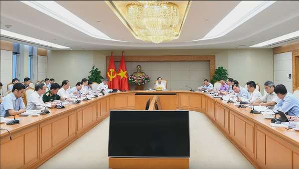 Phó Thủ tướng Bùi Thanh Sơn làm việc với Bộ Công Thương về dự thảo Nghị định về phân cấp, phân quyền gắn với phân định thẩm quyền thực hiện mô hình tổ chức chính quyền địa phương 2 cấp - Ảnh: VGP/Hải Minh