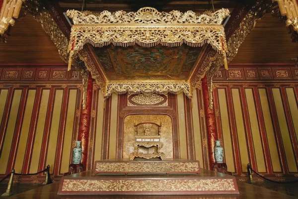 Hình ảnh Ngai vua triều Nguyễn theo hồ sơ đề nghị công nhận Bảo vật quốc gia. Ảnh: Cục Di sản văn hóa cung cấp
