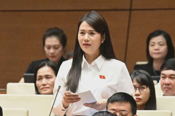 Đại biểu Vương Thị Hương - Đoàn Đại biểu Quốc hội tỉnh Hà Giang
