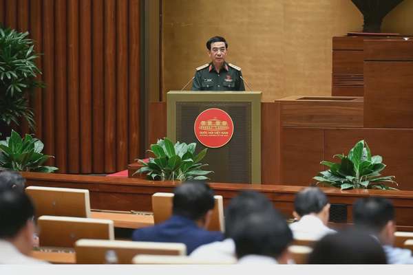 Bộ trưởng Bộ Quốc phòng Phan Văn Giang